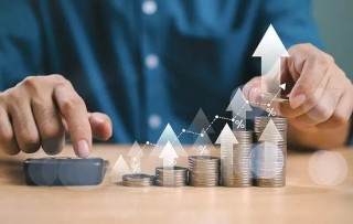 多只银行理财业绩基准下调50%，投资者如何选择？