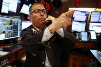 早盘：美股小幅下滑 纳指下跌0.6%