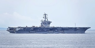 外媒：中东局势紧张之际，美“尼米兹”号航母驶离南海向西航行