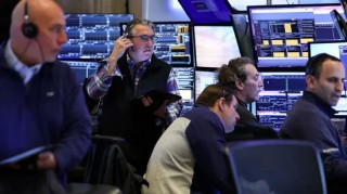 尾盘：美股涨幅扩大 道指上涨600点