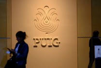 璞致集团因与雅诗兰黛潜在合并传闻股价大涨14%