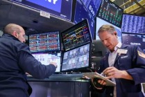 早盘：美股继续上扬 特朗普言论帮助股指反弹