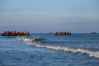 2025年超4.1万人经英吉利海峡偷渡到英国