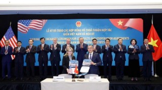 越共中央总书记苏林访美期间，越南航司签署近百架波音飞机采购协议