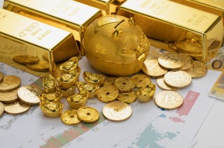 当金价冲破历史之巅：“黄金+”如何成为个人投资的“理性之锚”