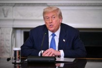 特朗普称赞沃勒和鲍曼 称将在未来几周内公布美联储主席人选