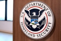 民主党称美国土安全部停摆谈判陷入僵局
