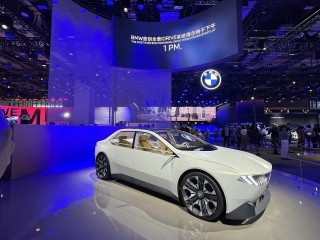 全球车企，为何争相奔赴上海？