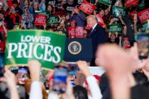 这届美国经济，正式归特朗普掌舵