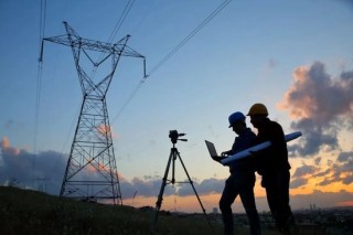 啃下工业“硬骨头”：京东工业上市，数智化如何改写3万亿市场规则？