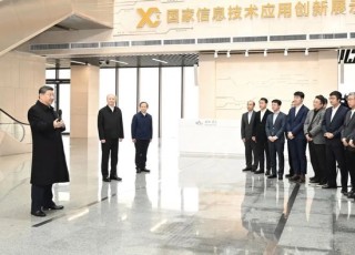 习近平总书记在北京调研接见银河通用创始人王鹤，Galbot G1 展示进展