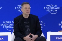 直击达沃斯｜马斯克：将在年底或明年向公众销售人形机器人