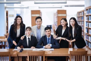 FT最新排名，中欧MBA全球第八，连续十年亚洲第一！