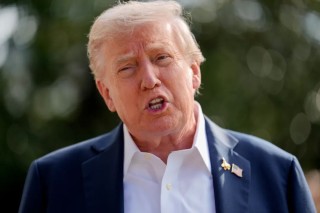 美政府“停摆”将破纪录！纳指跌近500点，比特币跌破10万美元，加密货币超40万人爆仓