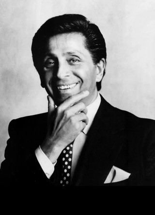 华伦天奴缅怀创始人：他的一生，是对美不懈追求的灯塔