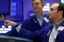 开盘：美股周二开盘涨跌不一 Palantir及金银价格走高