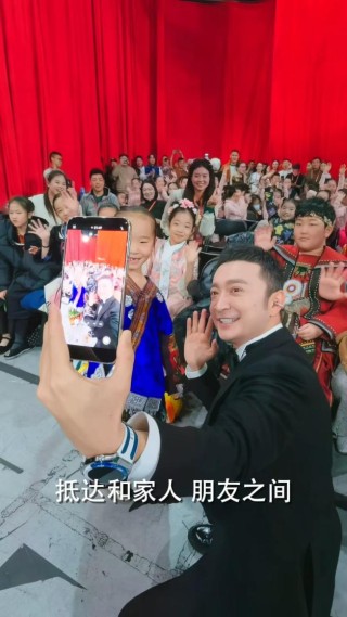 央视首次用手机直播春晚主舞台！揭秘华为Mate 80系列如何通过广电级大考