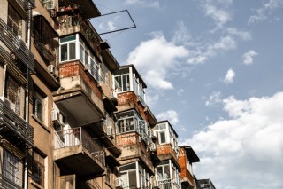 自主更新、原拆原建，老旧住宅的新出路？