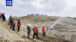 广西河池持续旱情影响7万亩农田 多部门紧急送水保民生