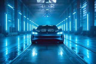 明星公司全部员工停工放假，公司剩不到300人，高管曾放话“不存在死这件事”