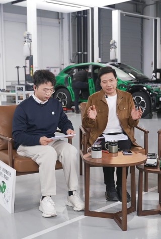 雷军总结小米集团 2025 年财报重点内容，全年新车交付 411082 台