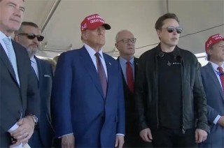 马斯克“越过红线”，美政府急寻SpaceX替代品