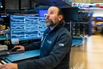 午盘：美股继续上扬 纳指上涨0.9%