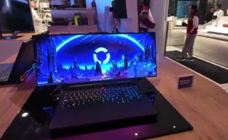 联想展示延展屏游戏本概念机，一机三个尺寸｜直击CES