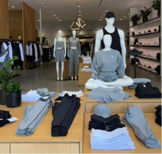 “查无此店！”中产新贵Alo北京首店“消失”，全是营销噱头？