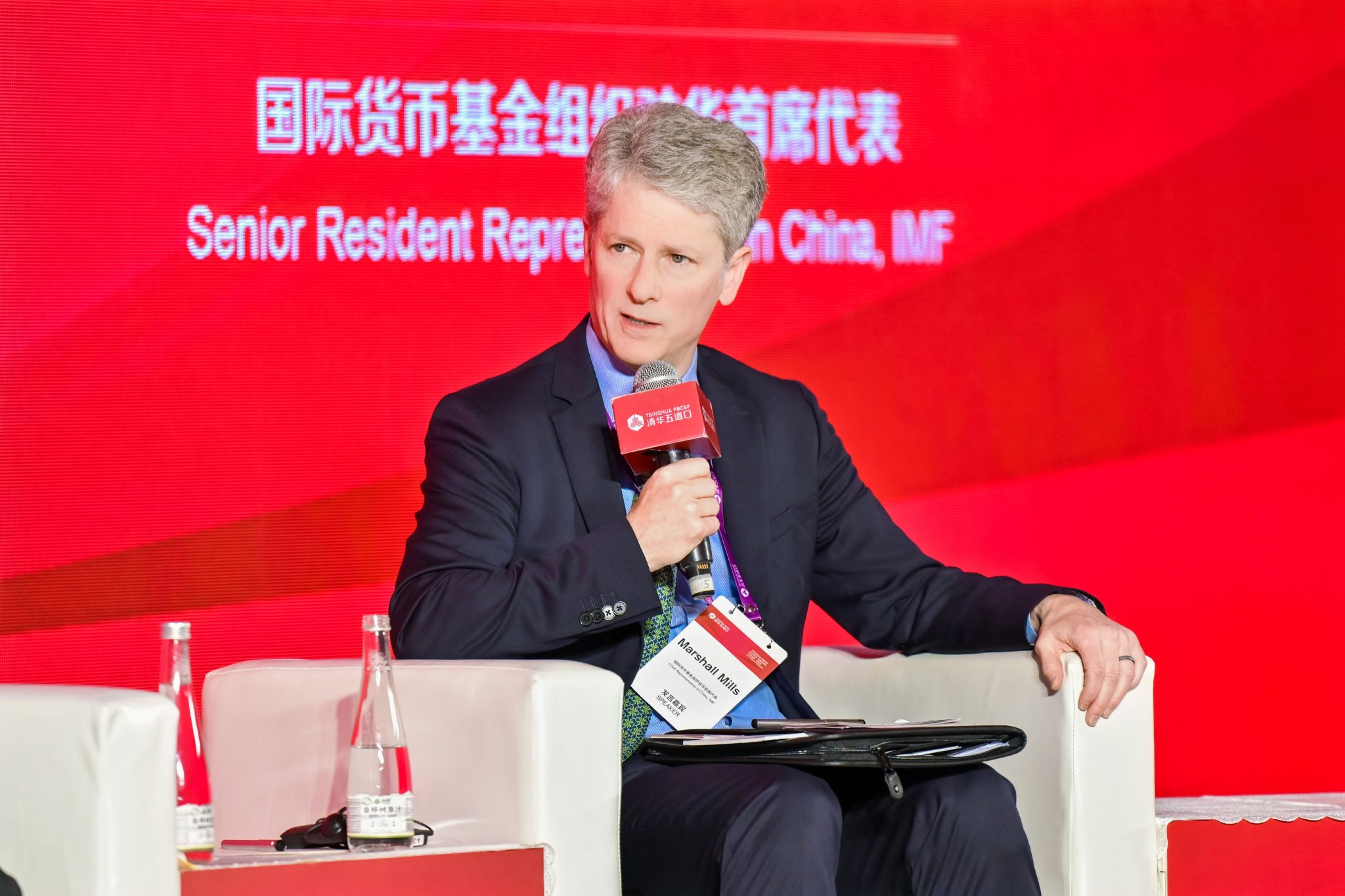 IMF驻华首席代表马歇尔·米尔斯：提升银行韧性来应对下行压力  第1张