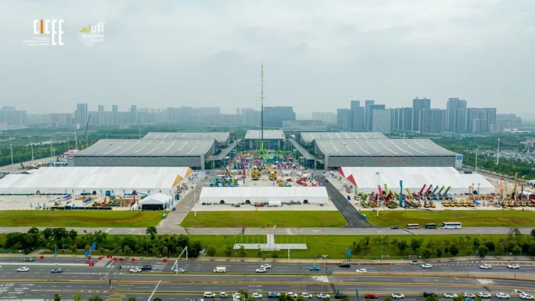 全球1806家产业链企业共绘智造新纪元丨第四届长沙国际工程机械展览会圆满落幕  第1张