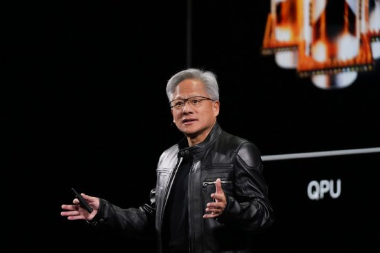 英伟达CEO黄仁勋：预计欧洲AI算力将在未来两年增长10倍  第1张
