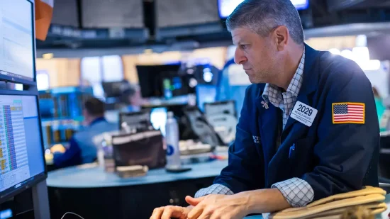 开盘:美股周五高开 标普指数创盘中新高 第1张 开盘:美股周五高开 标普指数创盘中新高 第1张