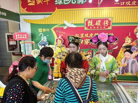 汪小菲试吃,安慕希跨界……在好博会,逛着逛着就吃饱了 第4张 汪小菲试吃,安慕希跨界……在好博会,逛着逛着就吃饱了 第4张