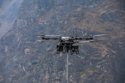 大疆旗舰级运载无人机DJI FlyCart 100发布:低空运输新产品 第3张 大疆旗舰级运载无人机DJI FlyCart 100发布:低空运输新产品 第3张