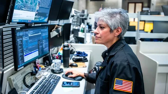 午盘:美股跌幅扩大 道指下挫500点 第1张 午盘:美股跌幅扩大 道指下挫500点 第1张