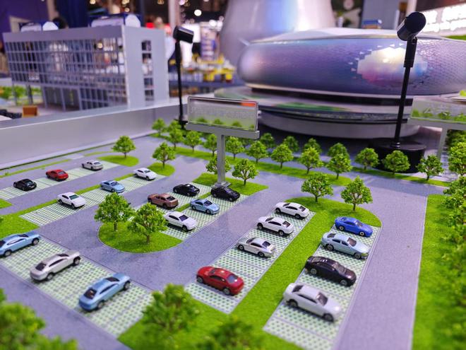 从新能源汽车、储能到半导体封装,进博会成海外新材料巨头创新试验场 | 共享大市场 第2张 从新能源汽车、储能到半导体封装,进博会成海外新材料巨头创新试验场 | 共享大市场 第2张