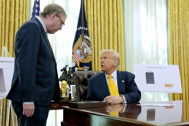 “美联储主席最热门人选”，哈塞特是谁？  第2张