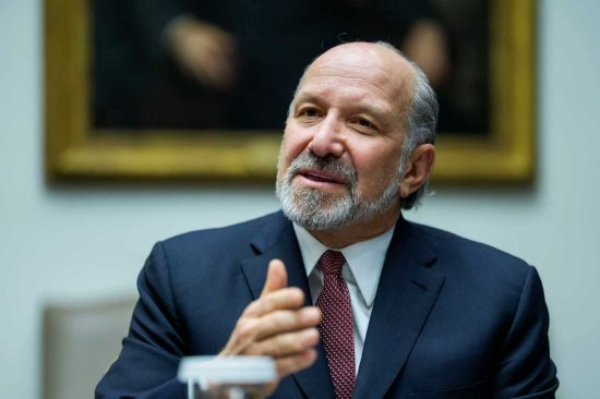 卢特尼克面临民主党议员审查 数据中心项目关联引发争议 第1张 卢特尼克面临民主党议员审查 数据中心项目关联引发争议 第1张