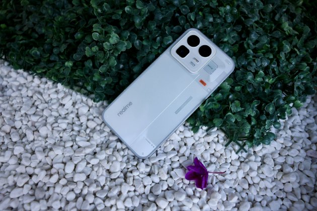 真我 Neo8 图评:2000元档电竞旗舰,越级配置无短板 第3张 真我 Neo8 图评:2000元档电竞旗舰,越级配置无短板 第3张