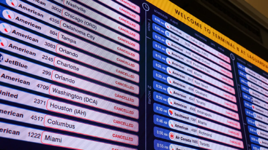 暴风雪重创美国东海岸机场,数千架航班取消 第1张 暴风雪重创美国东海岸机场,数千架航班取消 第1张