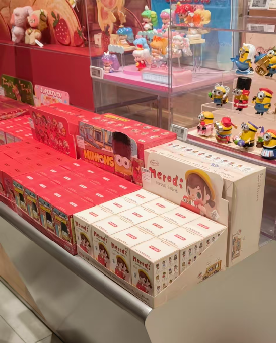 黄牛撤退,粉丝沉默!泡泡玛特开年首款IP上市即“遇冷”,什么原因? 第2张 黄牛撤退,粉丝沉默!泡泡玛特开年首款IP上市即“遇冷”,什么原因? 第2张