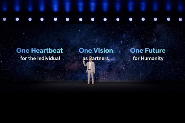 荣耀MWC火力全开:机器人手机颠覆形态,联手阿莱ARRI重写移动影像规则 第10张 荣耀MWC火力全开:机器人手机颠覆形态,联手阿莱ARRI重写移动影像规则 第10张