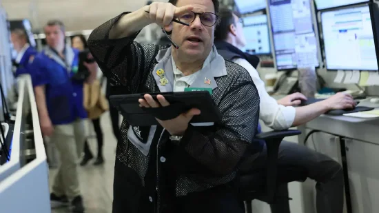 开盘：美股周四低开 供应中断担忧令油价延续涨势  第1张