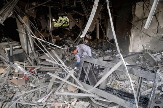 特朗普施压伊朗重开海峡 威胁“彻底摧毁”关键能源基础设施 第1张 特朗普施压伊朗重开海峡 威胁“彻底摧毁”关键能源基础设施 第1张