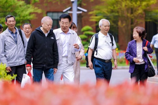 上海交通大学校友代表陈光明：校训精神已深入骨髓  第36张